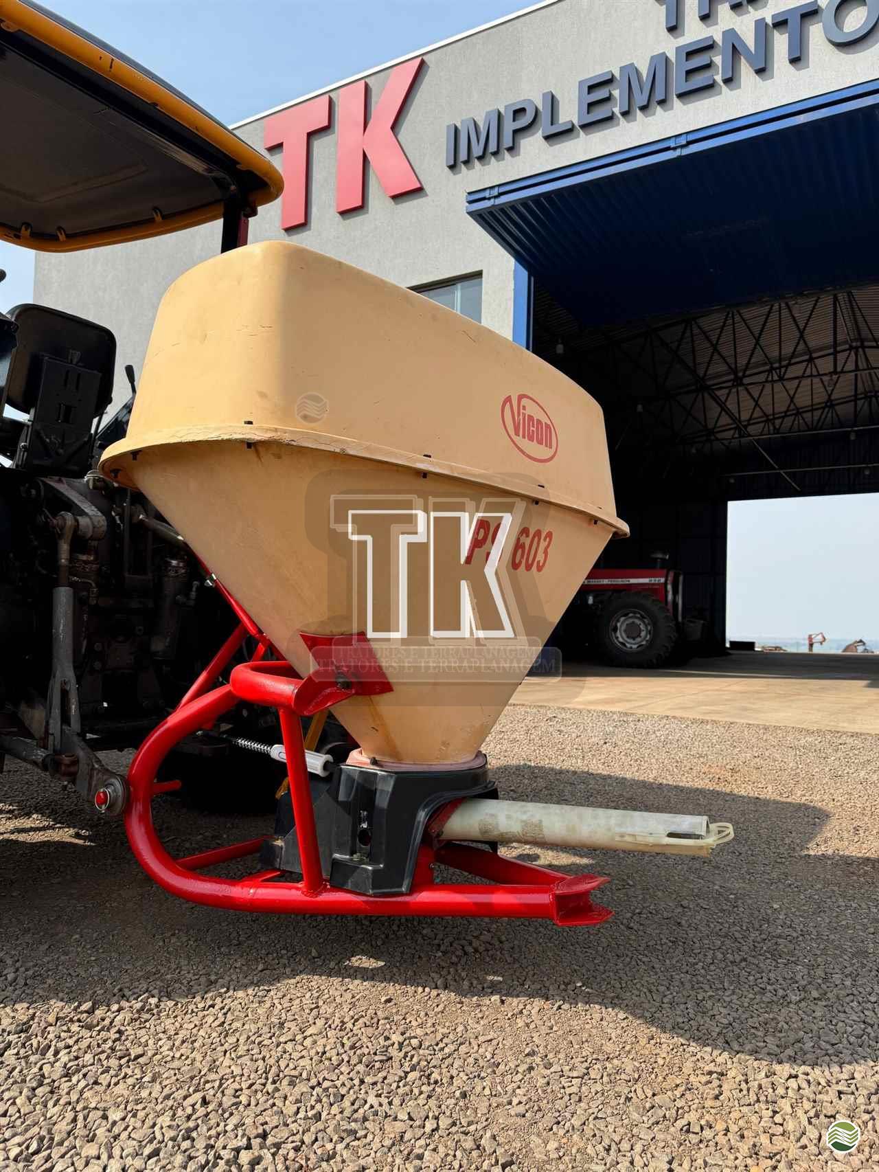 IMPLEMENTOS AGRICOLAS DISTRIBUIDOR ADUBADORA E SEMEADORA PENDULAR TK Tratores NOVA ANDRADINA MATO GROSSO DO SUL MS
